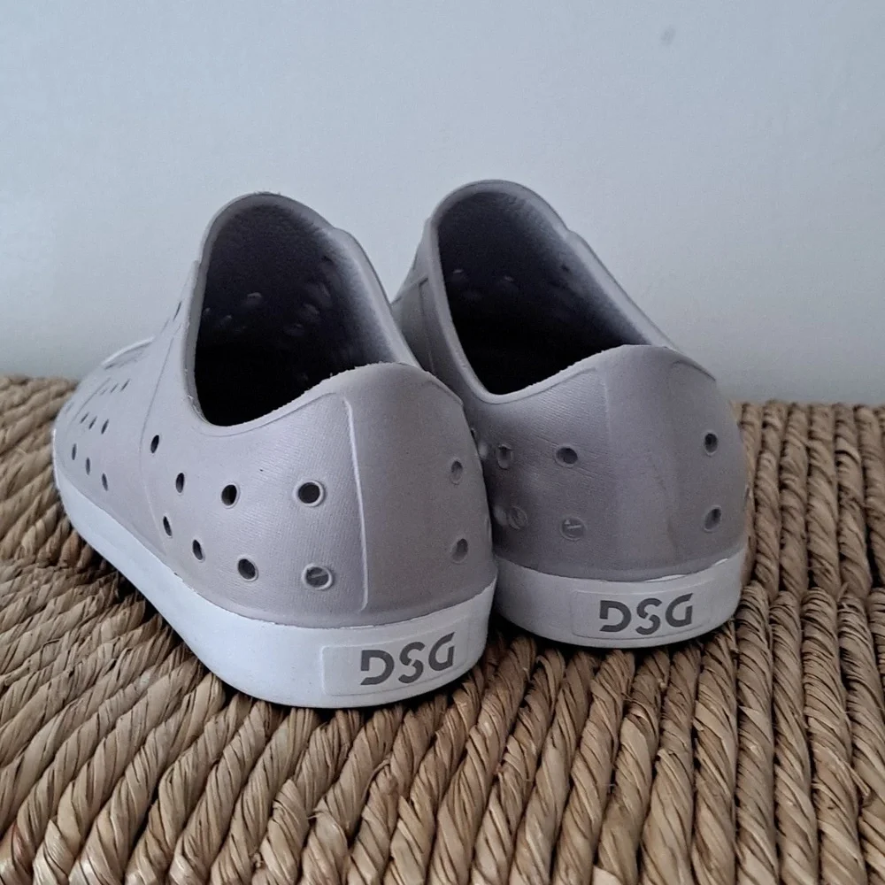 ●new ●slides